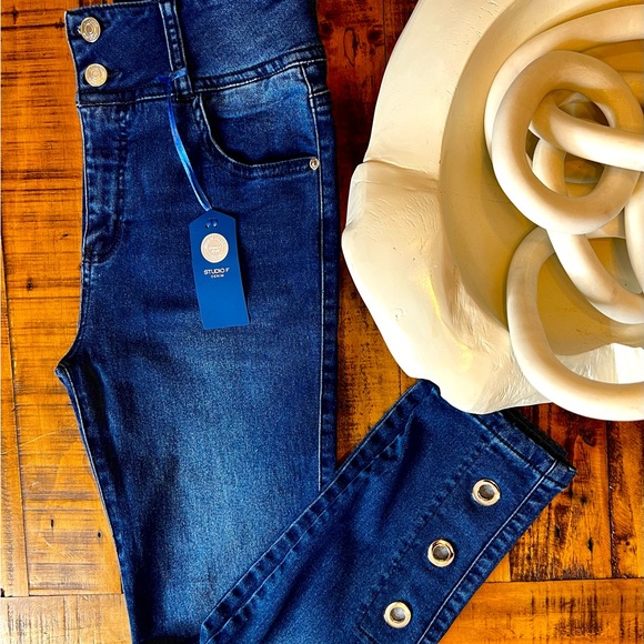 Studio F new arrivals Jeans Sizes in 8/10 - Picture 3 of 6
